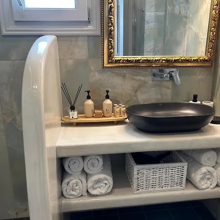 Aegean Pearla Boutique Houses-private Jacuzzi & Perks