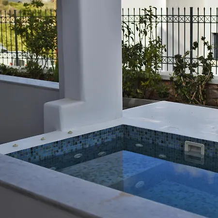 Aegean Pearla Boutique Houses-private Jacuzzi & Perks Apartmán